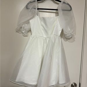 White puff sleeve a line dress